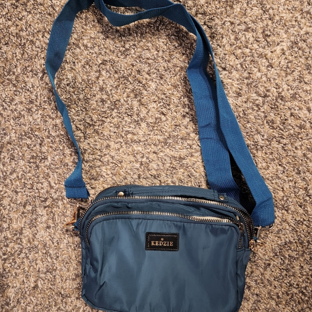 Kedzie Coast to Coast Crossbody